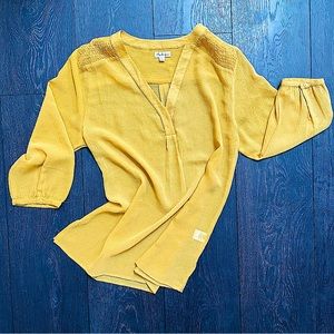 Antilia Femme Yellow Bubble Sleeve Top
